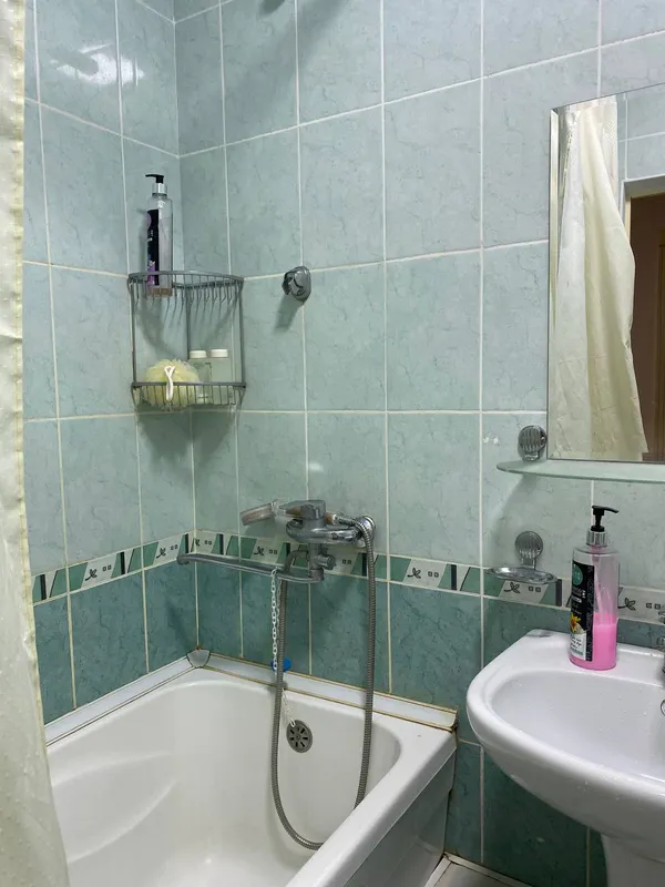 Сдается в аренду квартира 3/4/4 (ЦУМ, ул. Чимуентская) 10