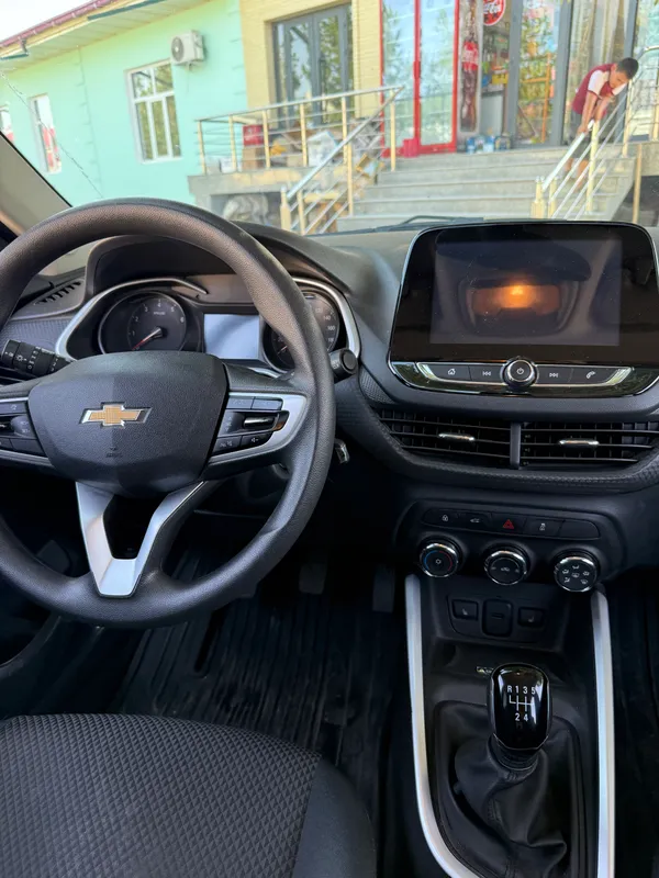 Chevrolet ONIX 7
