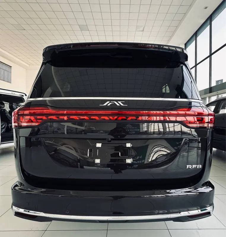 Jac Rf8 Miniven 7irinli benzin ikki litr turbo — фото 2