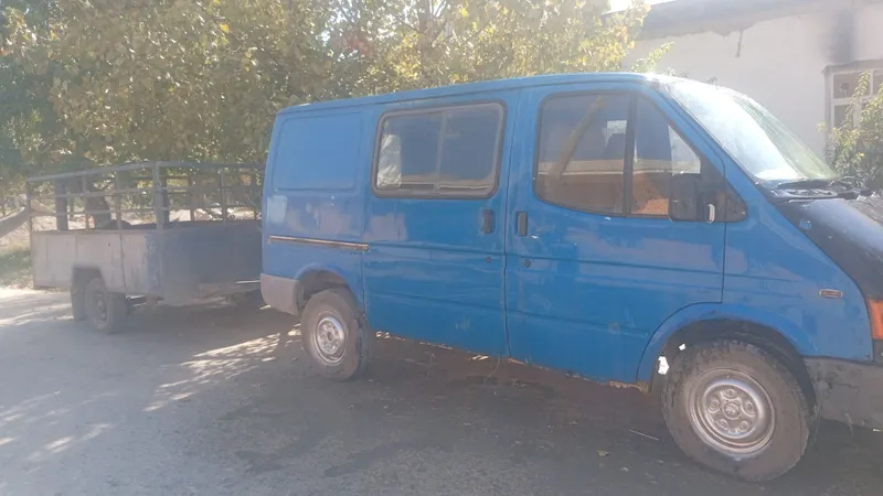 Ford tachkasi bn sotiladi mol va qoʻy tashish uchun — фото 2