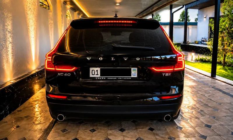 Volvo XC60 T5 AWD 4
