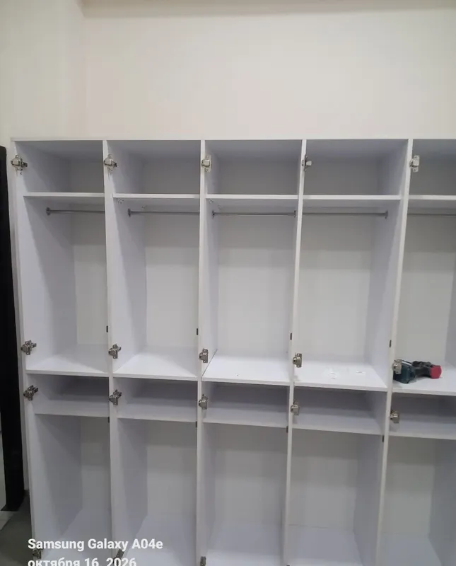 Har xil oynali poyabzal shkafi 4