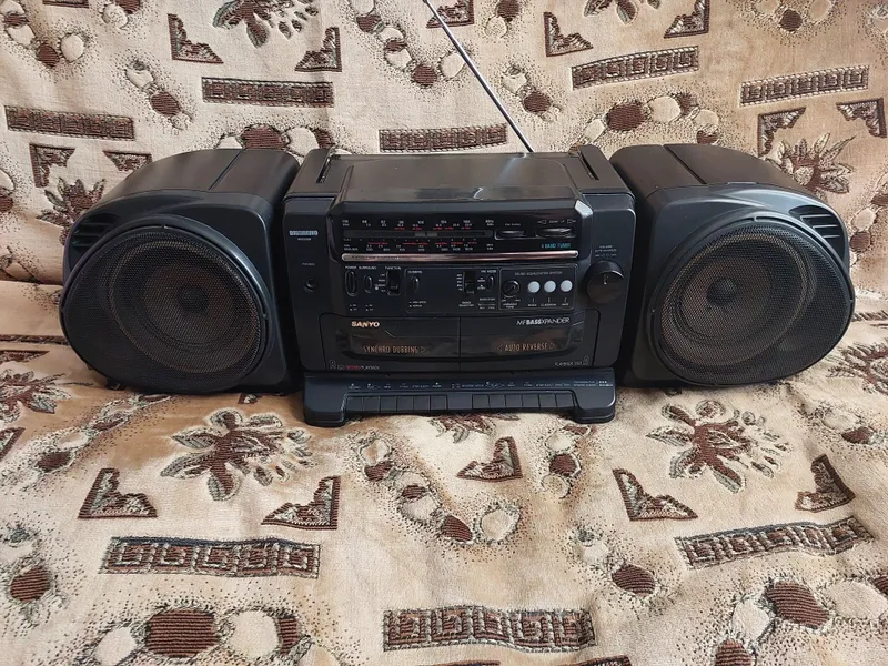 Магнитофон SANYO модель M 933 SR 1 Магнитофон SANYO модель M 933 SR 1