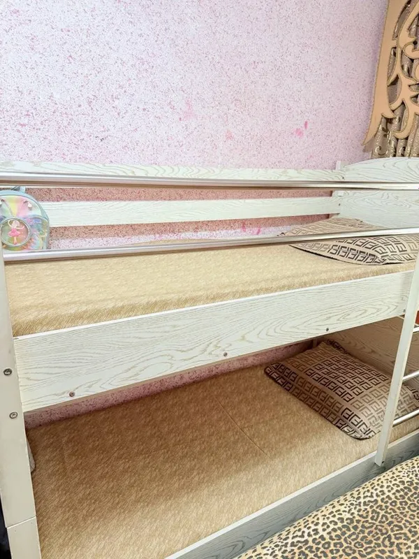 Ikki qavatli krovat 1 Ikki qavatli krovat 1
