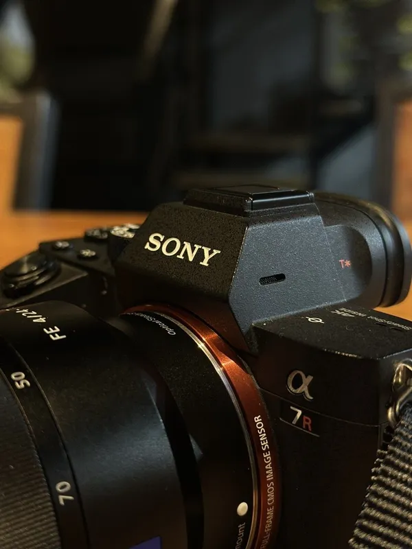 Sony A7R III va obyektiv sony 50mm fe Sensor: 1 Sony A7R III va obyektiv sony 50mm fe Sensor: 1