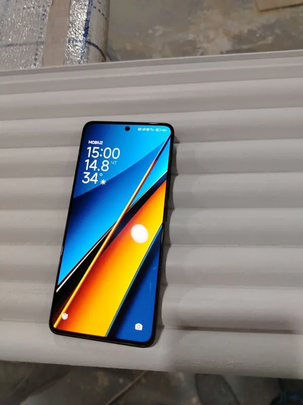 продам телефон Poco x6 5g 2