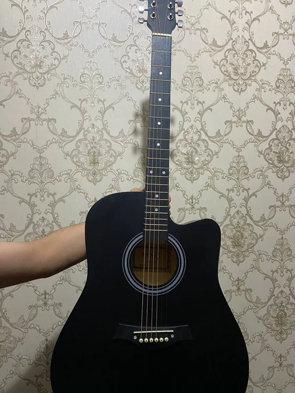 Gitara. .