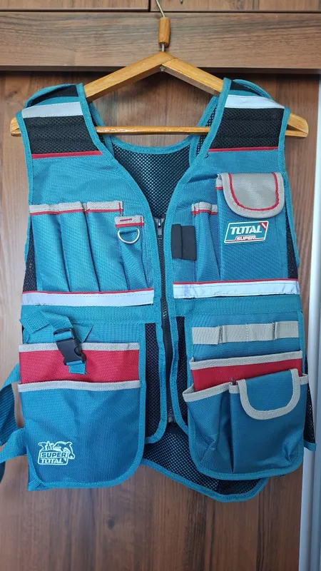 Продам жилет электрика TOTAL 1 Продам жилет электрика TOTAL 1