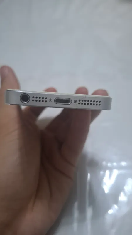 iPhone 5s LL/A, 16 ГБ 5 iPhone 5s LL/A, 16 ГБ 5