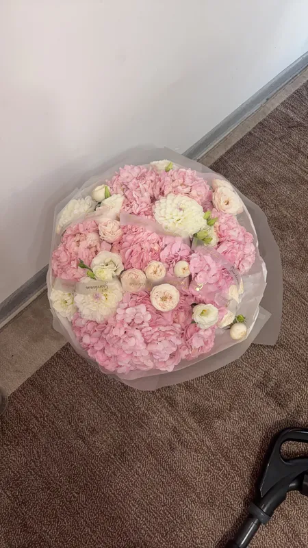 Нежный свежий букет (подарок, не тронутый)