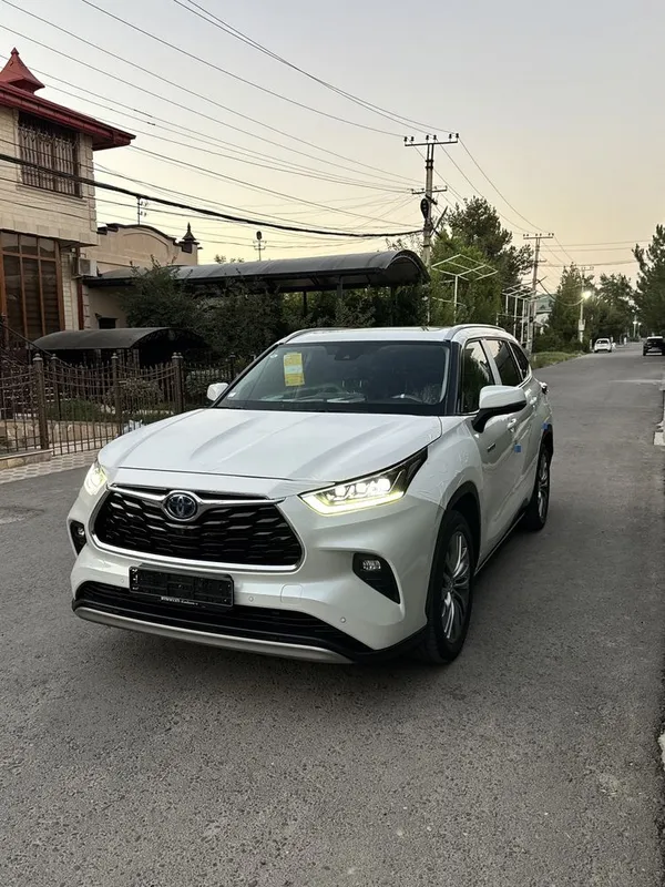 Toyota Haylandr 2023 toza 3 Toyota Haylandr 2023 toza 3