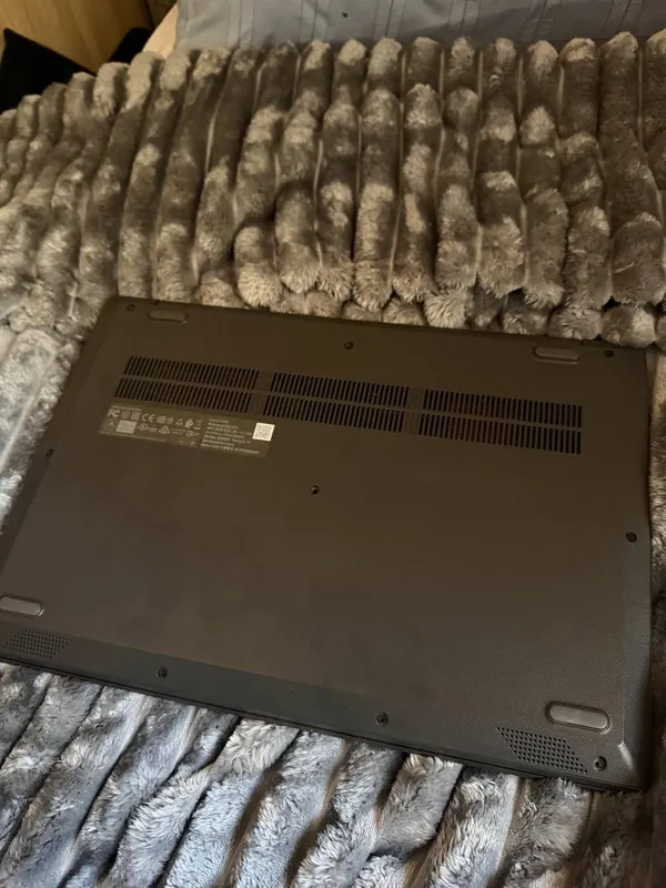 Lenovo V1582С3, келишамз 3