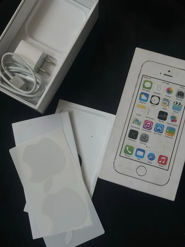 iPhone 5s 16 GB, полный комплект, коробка