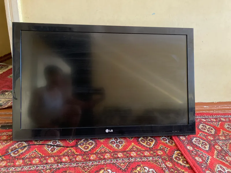 Продаётся телевизор LG 700 тыс. сум, Хива, номер 919929899 Продаётся телевизор LG 700 тыс. сум, Хива, номер 919929899