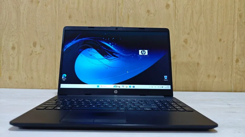 HP 15 noutbuk 1