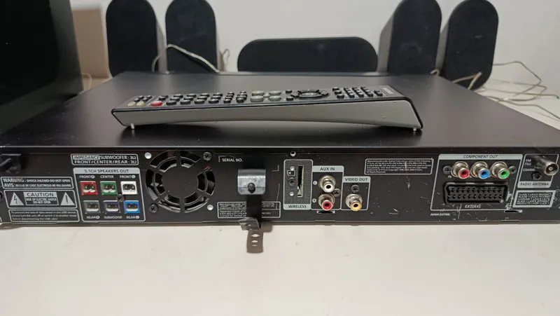 Домашный кинотеатр Samsung HT-X20 в хорошем сост.. 7