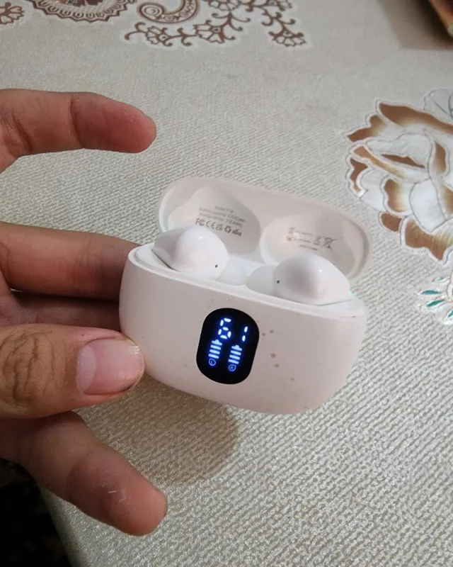 Планшет Lenovo, оригинальные AirPods, LED-наушники, компьютер, телефон 2 Планшет Lenovo, оригинальные AirPods, LED-наушники, компьютер, телефон 2