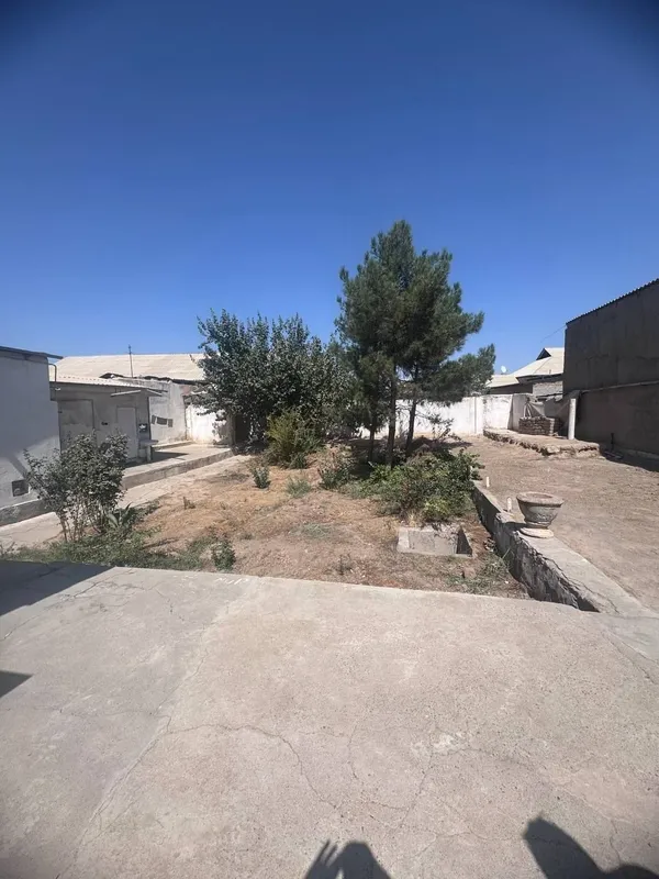 Uy sotiladi xaramjuy maxallasi 30 maktab orqasi — фото 1