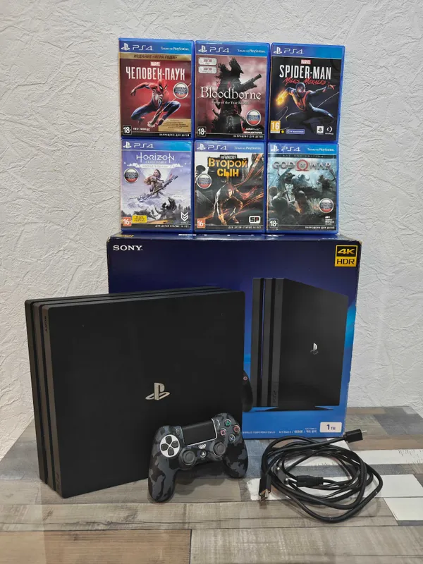 PlayStation 4 Pro 1Tb (PS4 Pro) (CUH-7218B) + 2 игры