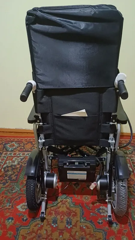 Kolyaska invalidlar uchun