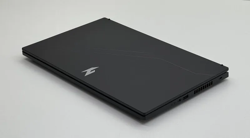Acer Nitro V15 YANGI — Core 5 210H / RTX 4050 6GB — фото 5 Acer Nitro V15 YANGI — Core 5 210H / RTX 4050 6GB — фото 5