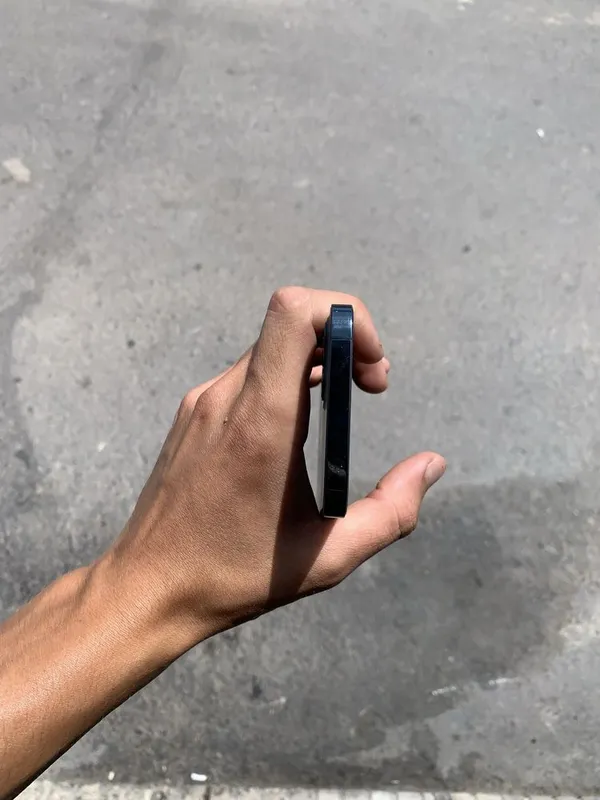Iphone 12 pro KHA 256 xotra 72% yomkst 5