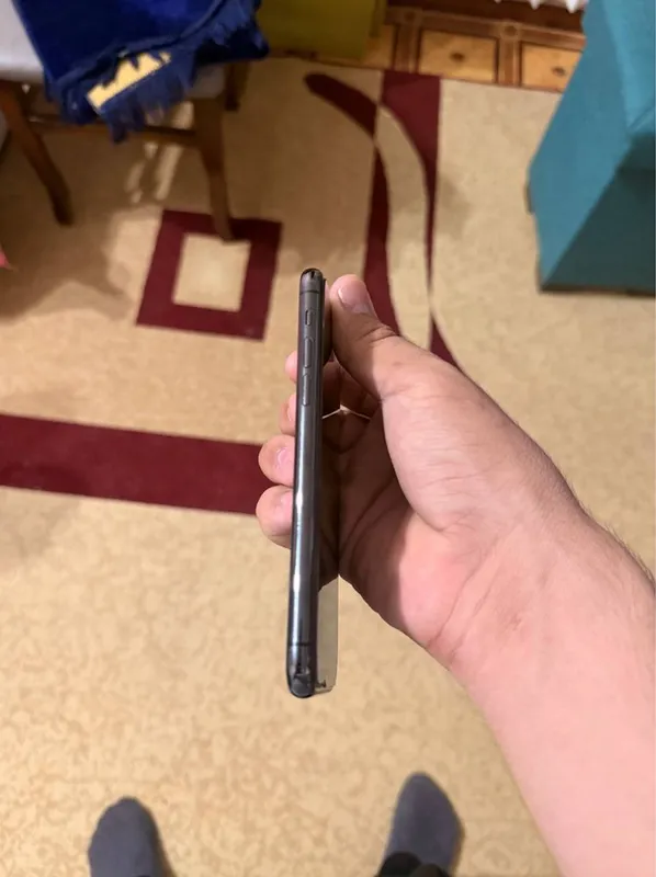 Iphone 11 pro srochni sotiladi 4 Iphone 11 pro srochni sotiladi 4