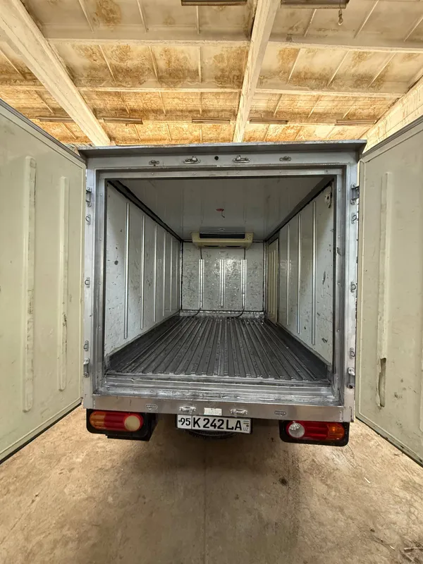 Hyundai Porter II CRDi Muzlatkichli (2018) 6 Hyundai Porter II CRDi Muzlatkichli (2018) 6