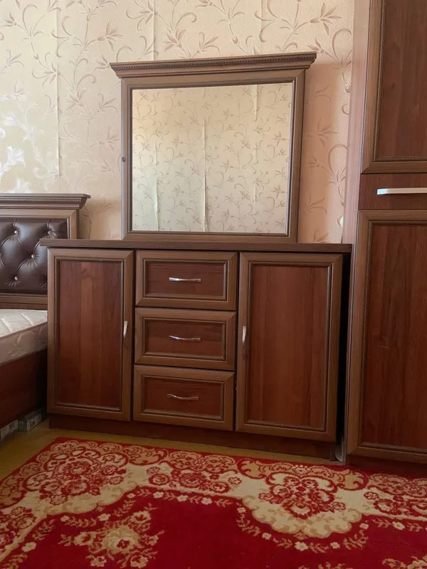 Продаётся спальный мебельный гарнитур. Состояние хорошее. 2 Продаётся спальный мебельный гарнитур. Состояние хорошее. 2