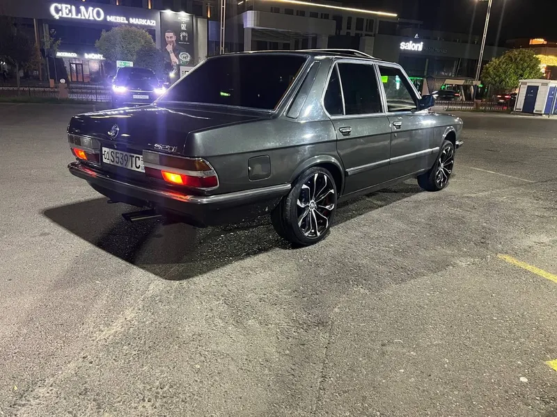 Bmw E 28 520 m20 injector 1987