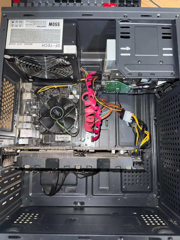 Stol kompyuteri PC 2