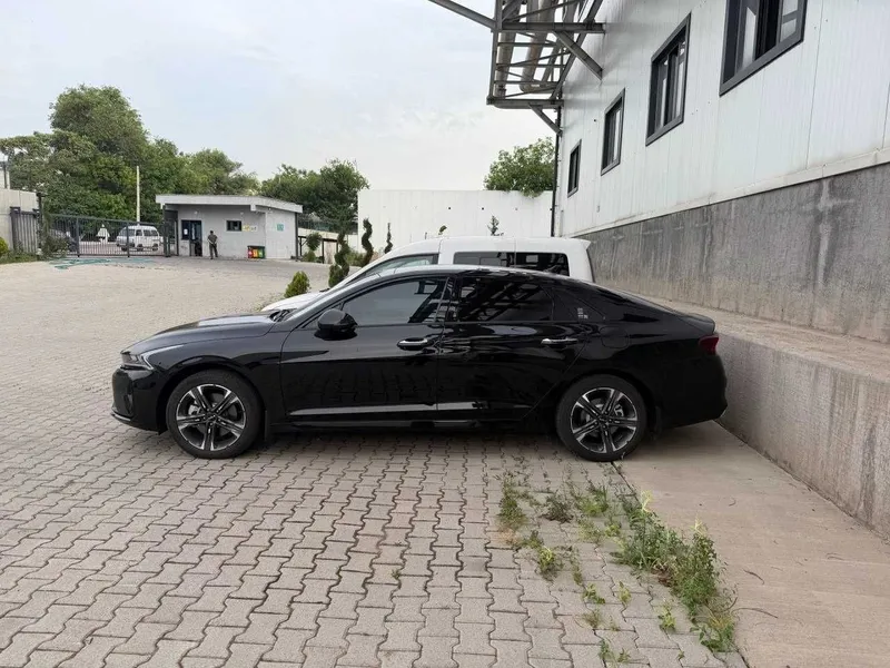 Kia K5 2.0T // в идеальном состоянии 22.000km — фото 2