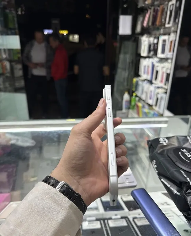 iPhone 17 Pro Max 3