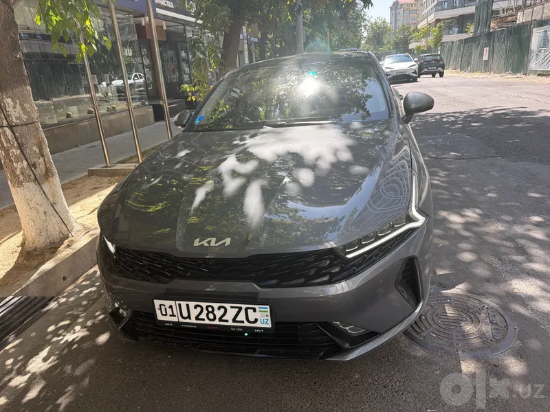 Продам машину Kia K5 3 Продам машину Kia K5 3