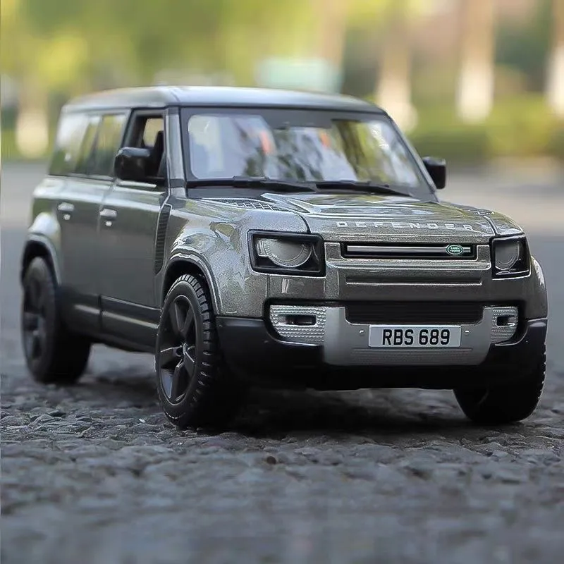 Range Rover Defender 1:24 модель — фото 2