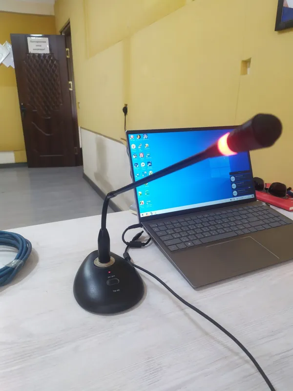 Microphone Микрофон Microphone Микрофон