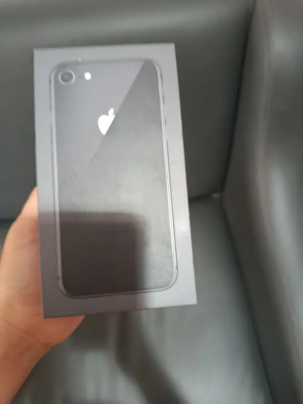 Коробки от iPhone 14, XS Max и iPhone 8 6