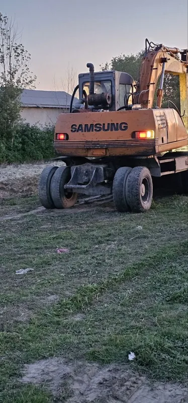 Samsung 132 sotladi xolati yaxshi — фото 1