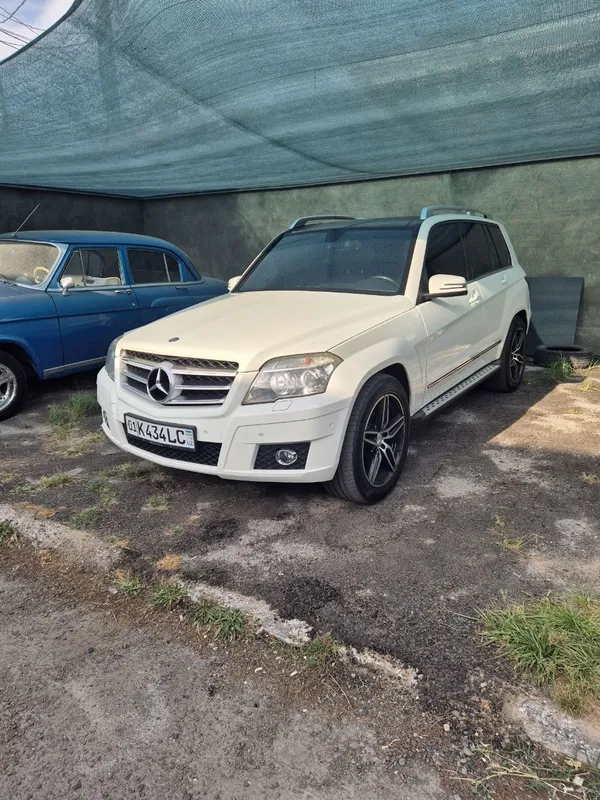Sroʻchne sotladi Mersades GLK 300 1 Sroʻchne sotladi Mersades GLK 300 1