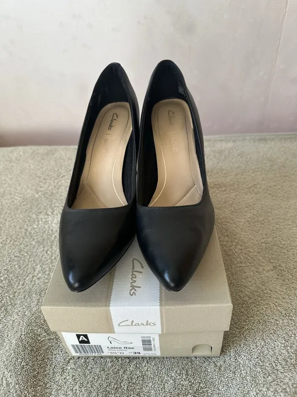 Продаю кожаные туфли Clarks, размер 39 1
