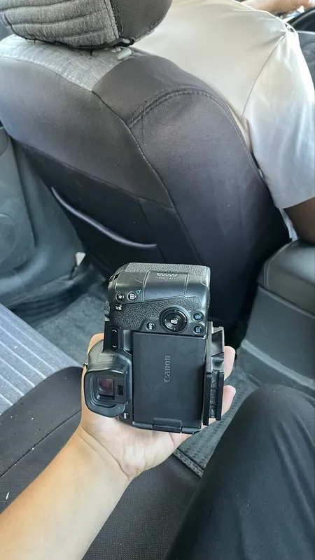 Canon R sotiladi xolati a’lo muammosi yuq dokument bor 2 Canon R sotiladi xolati a’lo muammosi yuq dokument bor 2