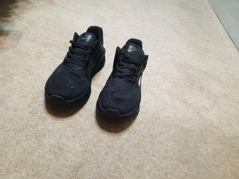 Новые легкие Nike, 43 размер 2 Новые легкие Nike, 43 размер 2