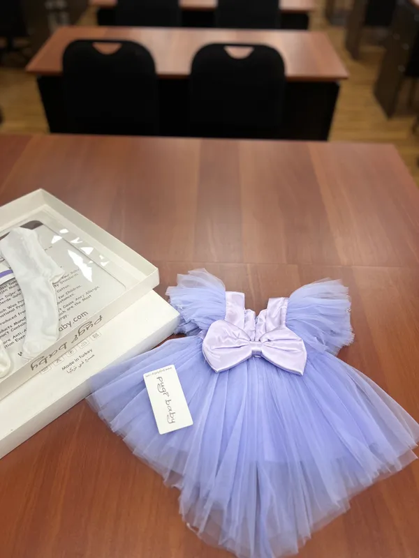 Красивое платье, 6-9 месяцев Красивое платье, 6-9 месяцев