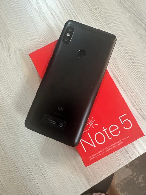 Xiaomi Redmi Note 5 (3 ГБ / 32 ГБ) 2 Xiaomi Redmi Note 5 (3 ГБ / 32 ГБ) 2