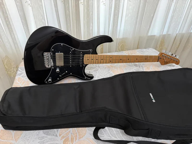 G'ilof bilan deyarli yangi Cort G250SE gitara 2