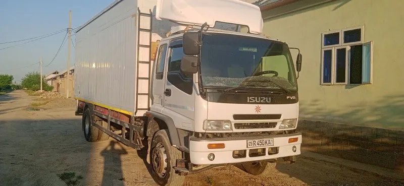 Isuzu FVR 33 Furgon — фото 1