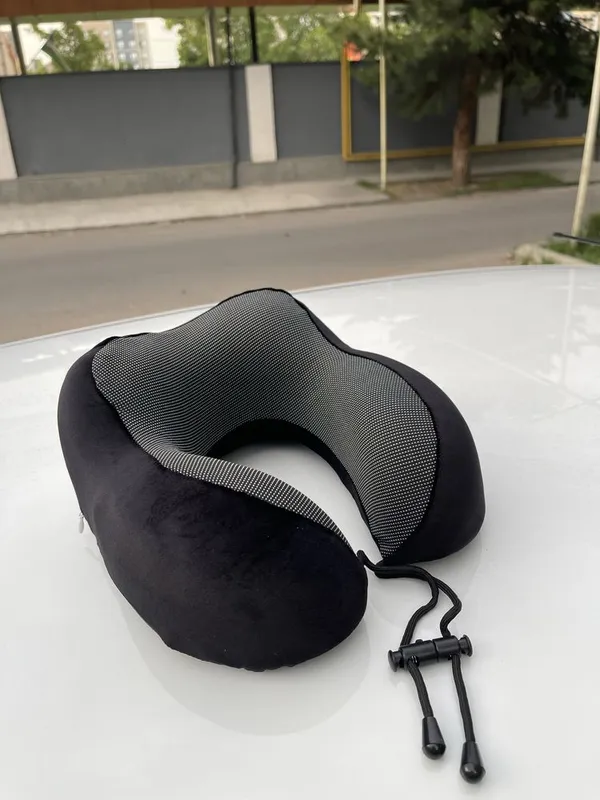 Sayohat yostig‘i (Travel Pillow)