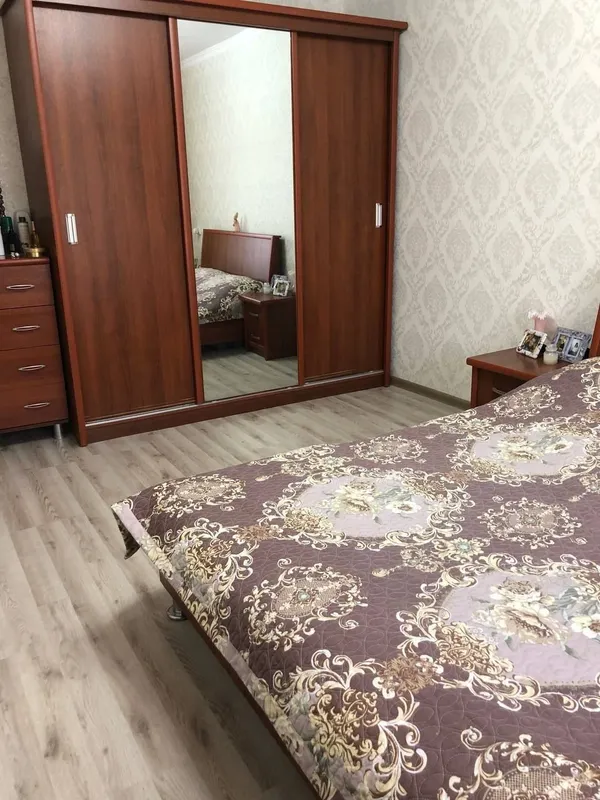 Новза срочно сдаётся однакомнатная 1