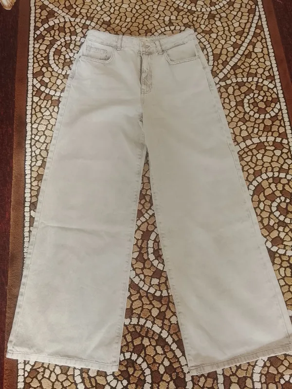 shim sotiladi 150 mingdan bervoraman razmerlari 46 1