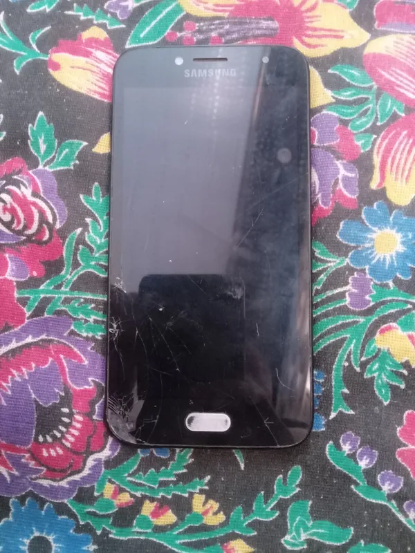 Телефон SAMSUNG J2 1